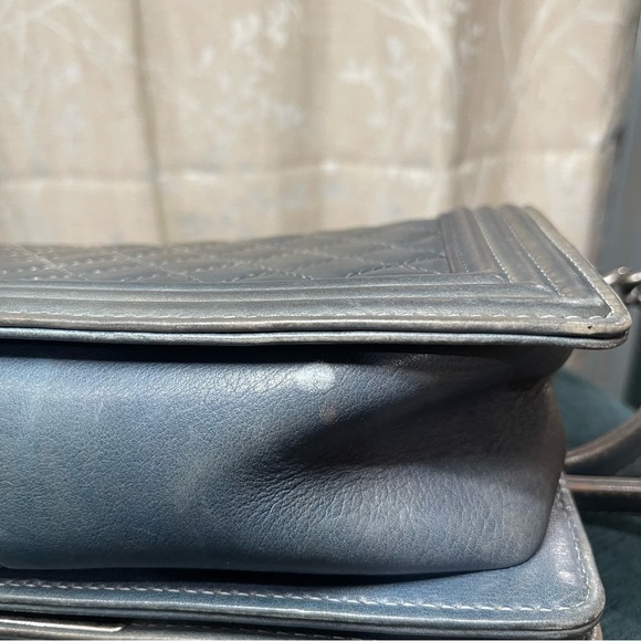 Chanel | Medium Faded Grey Calfskin Boy Flap Bag - Picture 14 of 14